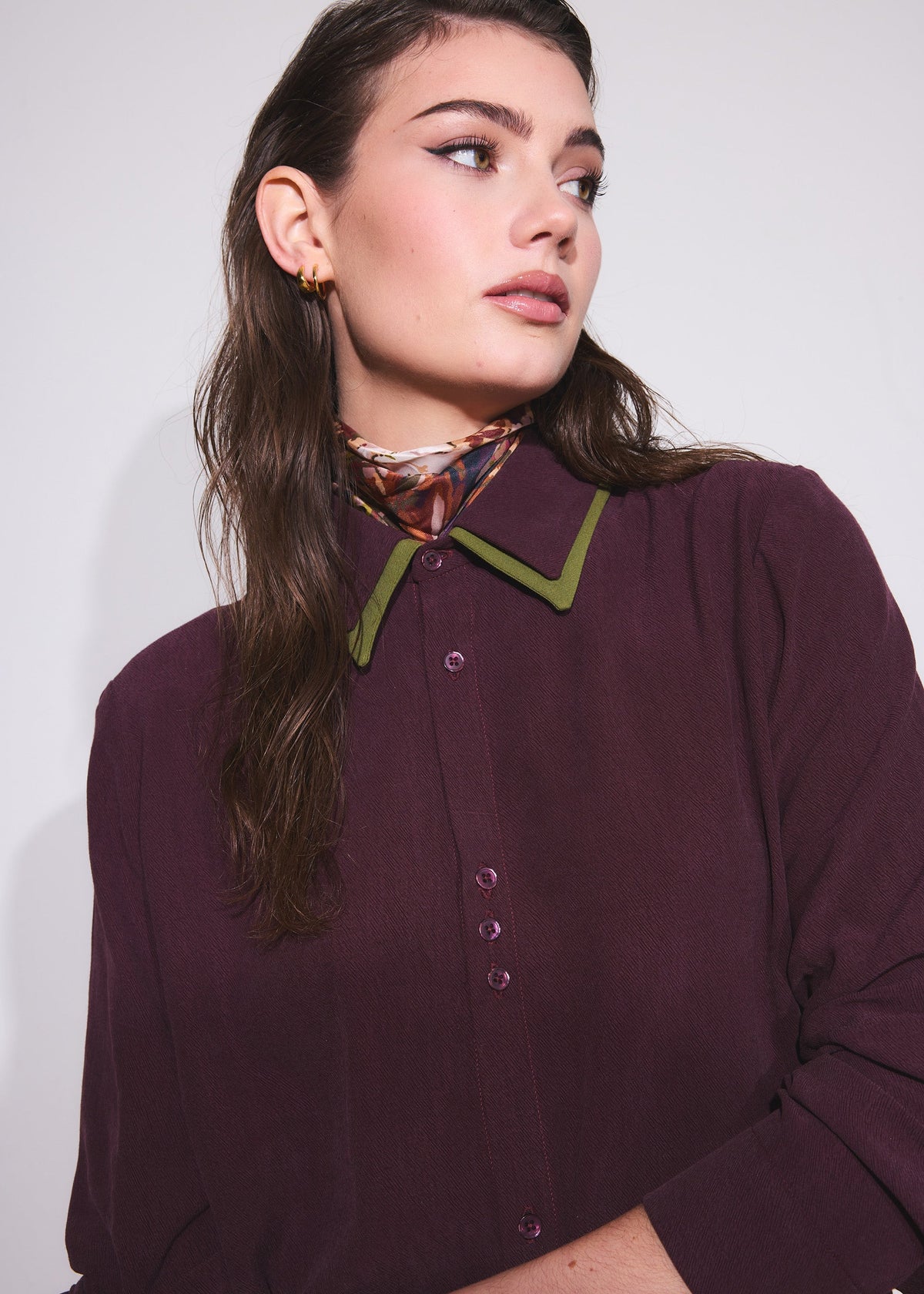 'The Busy' Contrast Collar Blouse